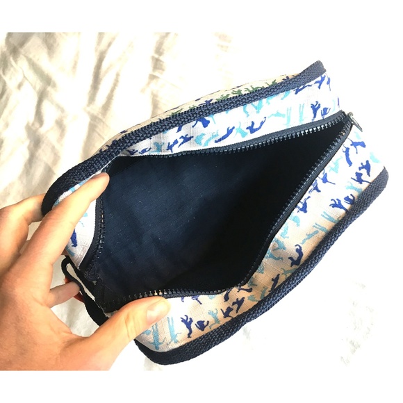 Toiletry Bag Travel Organizer Case Cosmetic Parce - Picture 2 of 3